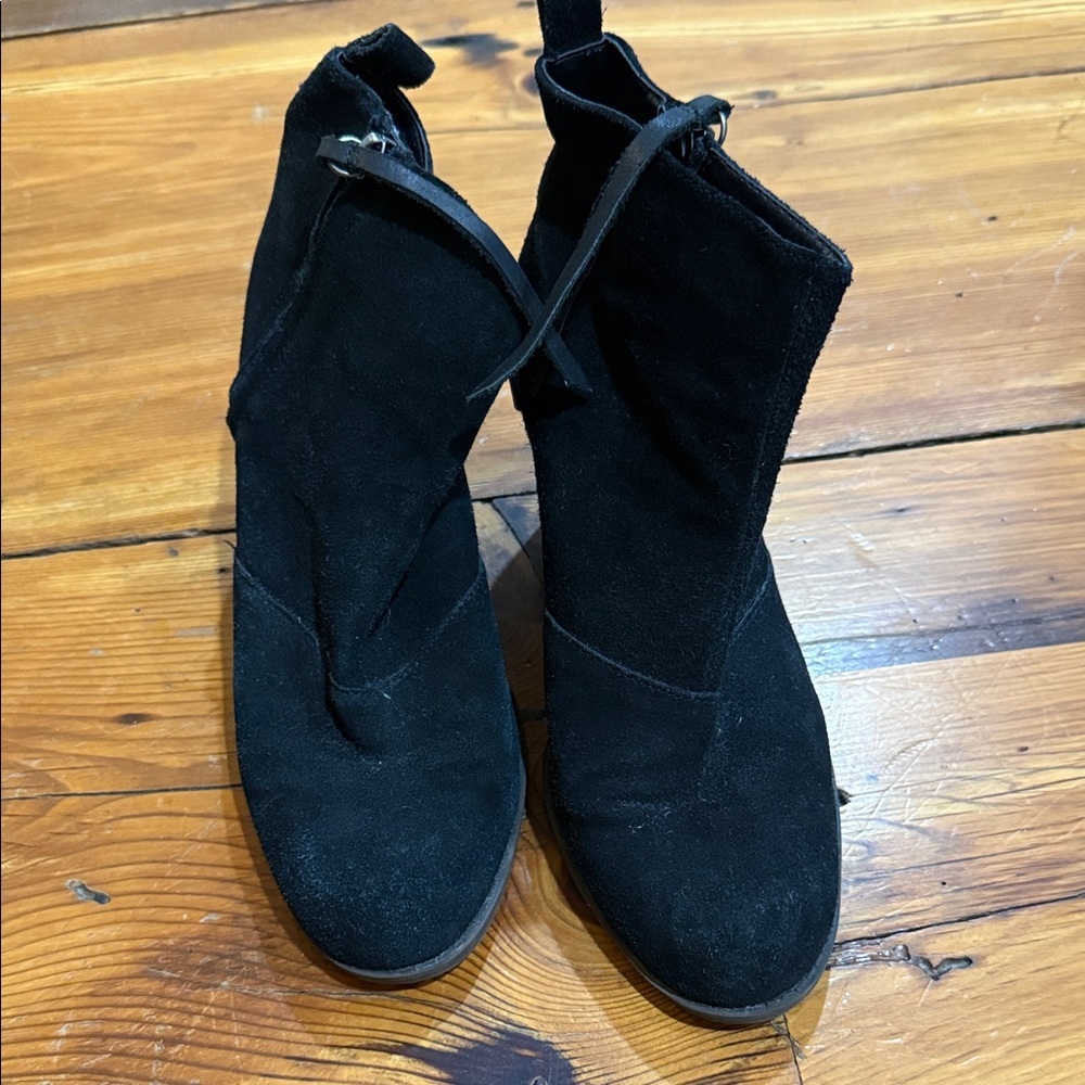 DV by Dolce Vita Black Suede Ankle Booties Size 8.5
